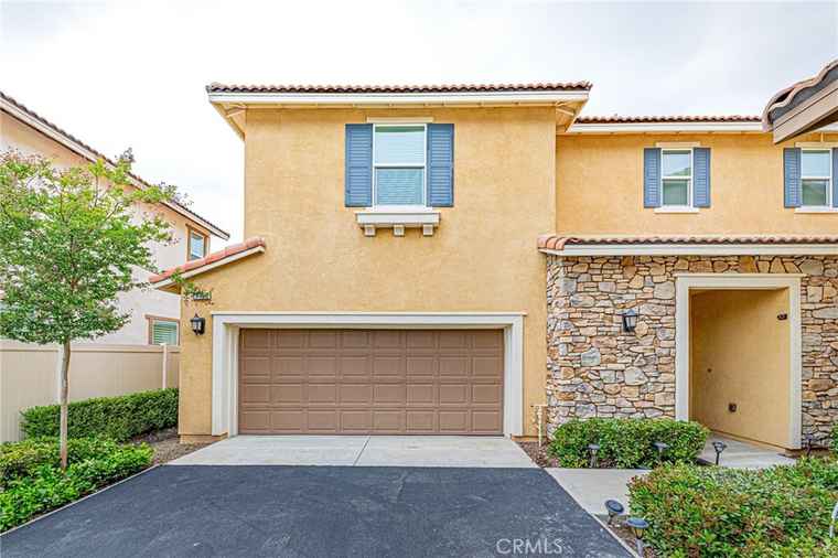 Photo of 26908 Trestles Dr Canyon Country, CA 91351