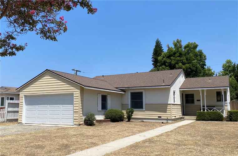 Photo of 20139 Hartland St Winnetka, CA 91306