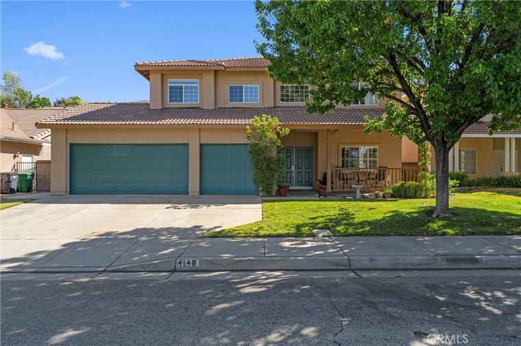 Photo of 4148 Sungate Dr Palmdale, CA 93551