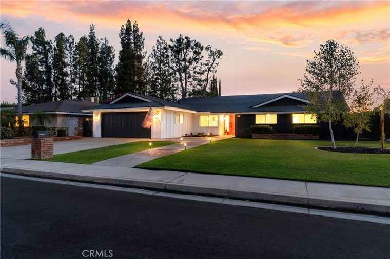Photo of 419 Starmount Ln Bakersfield, CA 93309