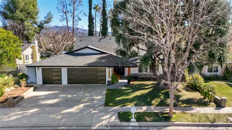Photo of 26950 Helmond Dr Calabasas, CA 91301