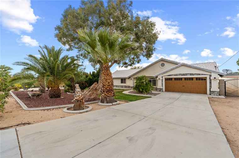Photo of 18462 Loma St Hesperia, CA 92345