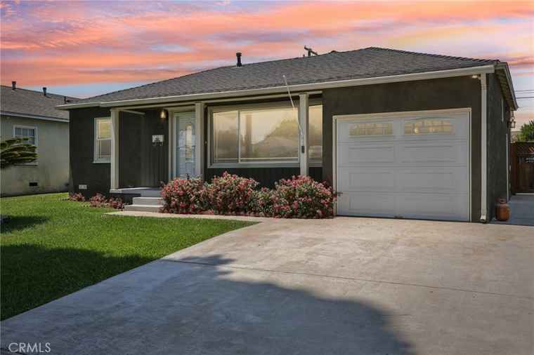 Photo of 5033 Premiere Ave Lakewood, CA 90712