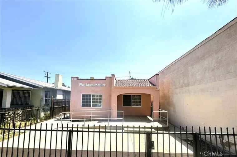 Photo of 660 E Mission Blvd Pomona, CA 91766