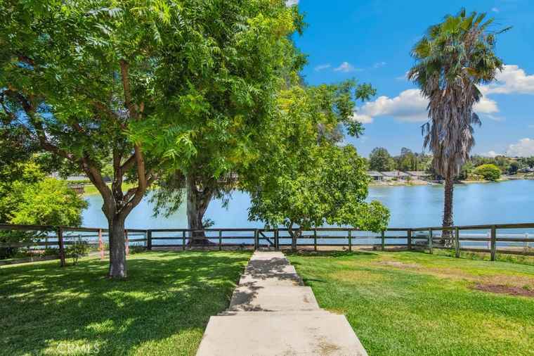 Photo of 42724 Santa Suzanne Pl Temecula, CA 92592