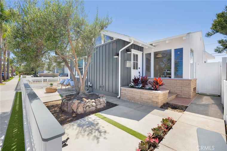 Photo of 313 14 St Seal Beach, CA 90740