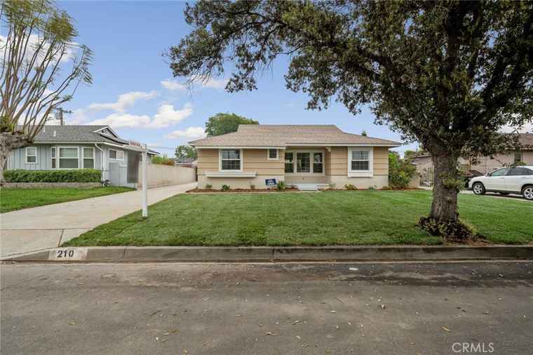 Photo of 210 S Myrtlewood St West Covina, CA 91791