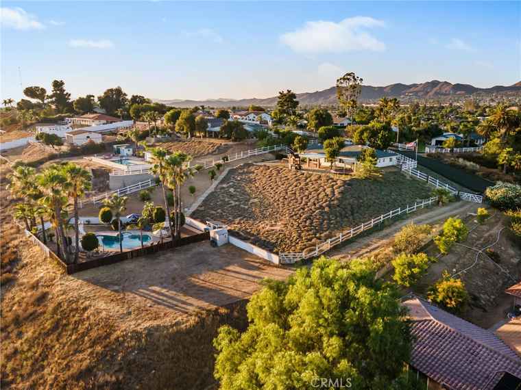 Photo of 21255 Cielo Vista Way Wildomar, CA 92595