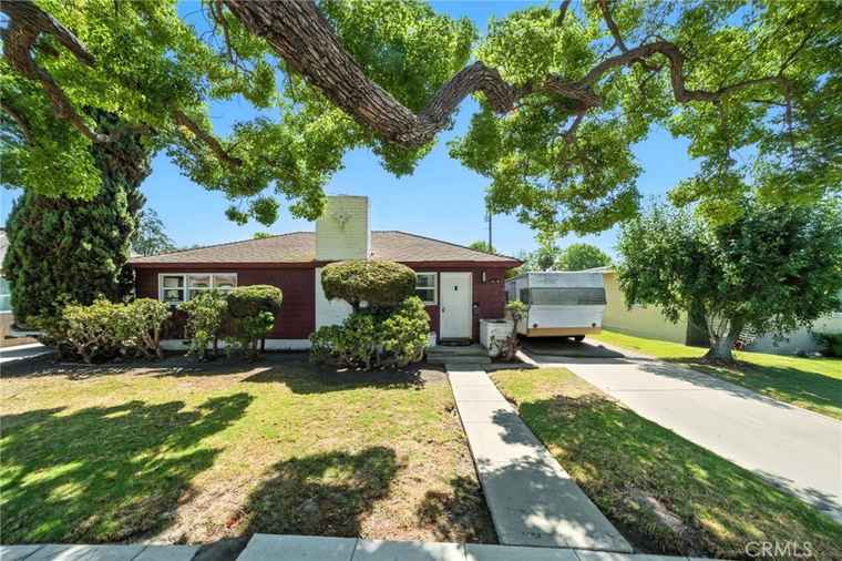 Photo of 1850 Fanwood Ave Long Beach, CA 90815