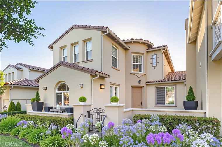 Photo of 57 Waterman Irvine, CA 92602
