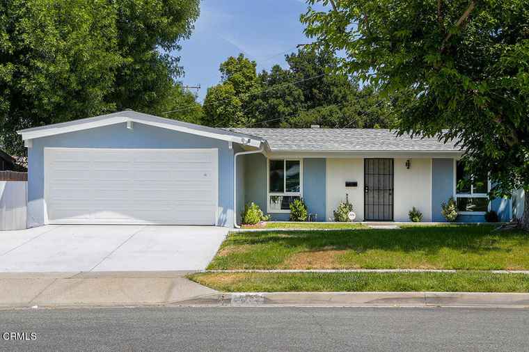 Photo of 27260 Walnut Springs Ave Canyon Country, CA 91351