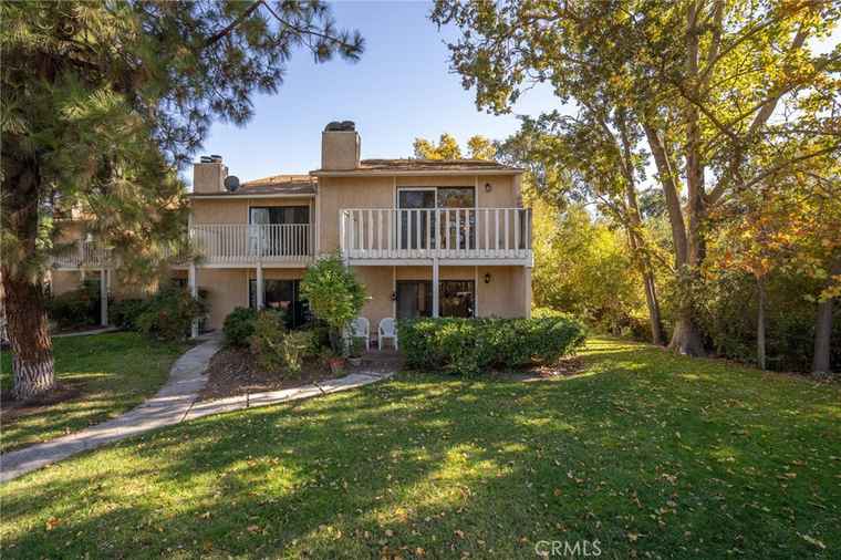 Photo of 156 Flag Way #27 Paso Robles, CA 93446