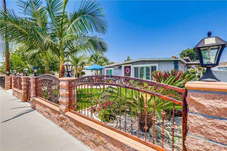 Photo of 12121 Hermosura St Norwalk, CA 90650