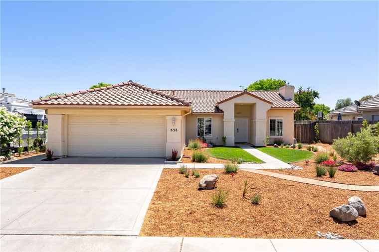 Photo of 838 Sycamore Canyon Rd Paso Robles, CA 93446