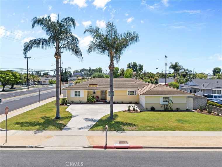 Photo of 17652 Fiesta Way Tustin, CA 92780