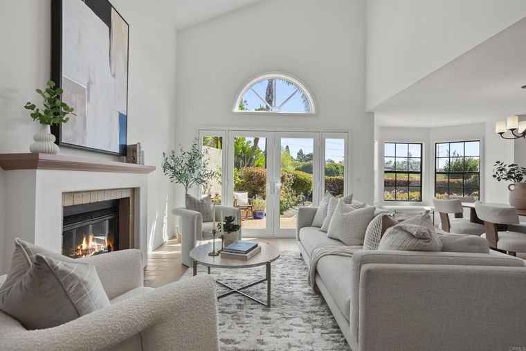 Photo of 1240 Ladera Linda Del Mar, CA 92014