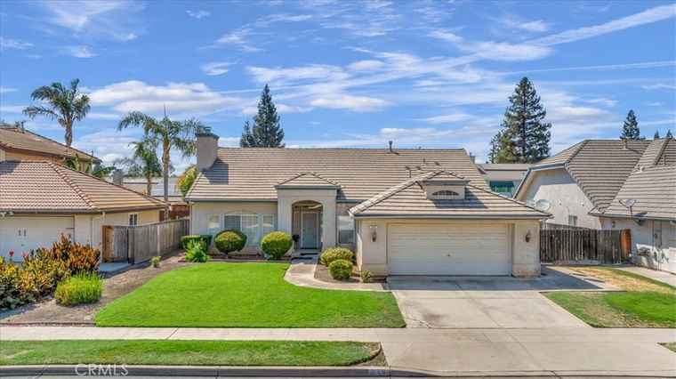 Photo of 816 Pistachio Ave Clovis, CA 93611