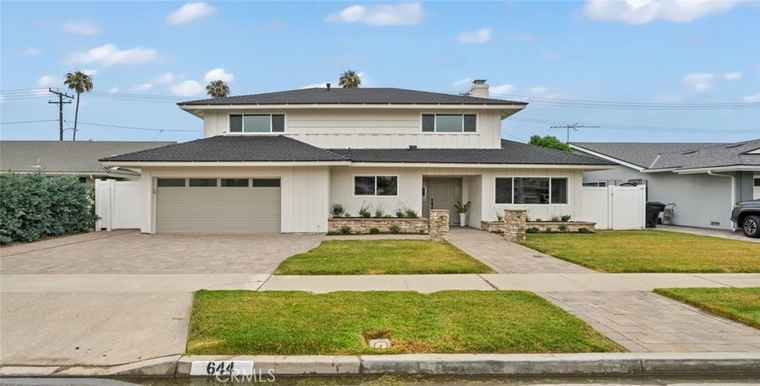 Photo of 644 Kenoak Dr Placentia, CA 92870