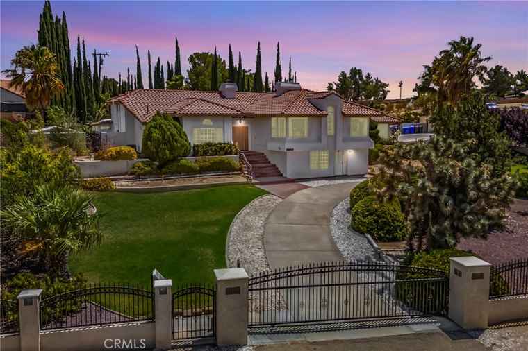 Photo of 20003 Waco Rd Apple Valley, CA 92308