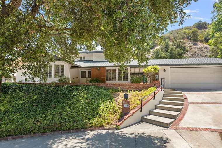 Photo of 3616 Mesa Lila Ln Glendale, CA 91208