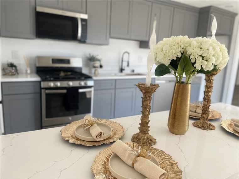 Photo of 27256 13th St Highland, CA 92346