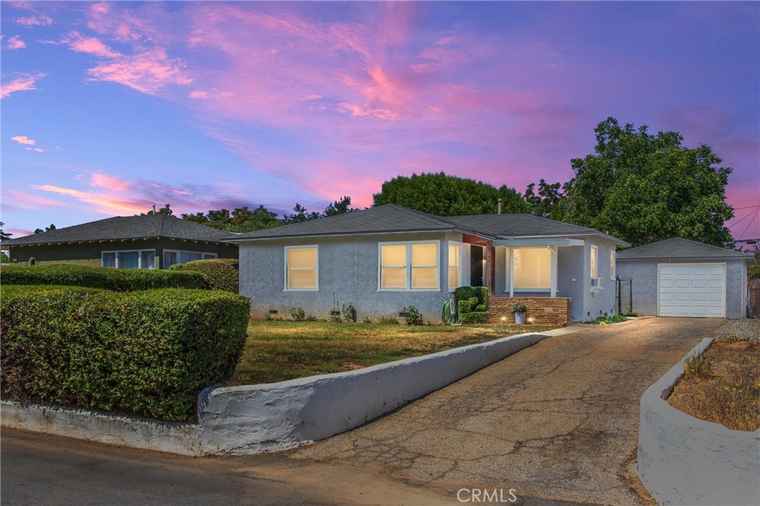 Photo of 961 Orange Ave Beaumont, CA 92223