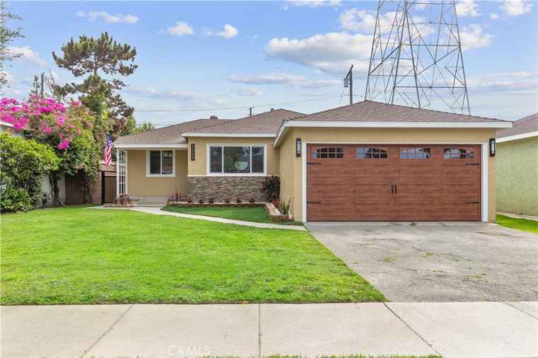 Photo of 6458 Nixon St Lakewood, CA 90713