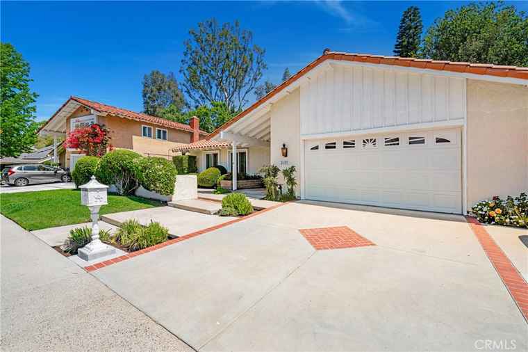 Photo of 26501 Cortina Dr Mission Viejo, CA 92691