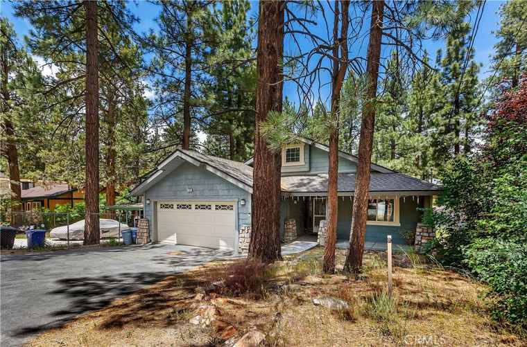 Photo of 329 E Sherwood Blvd Big Bear City, CA 92314