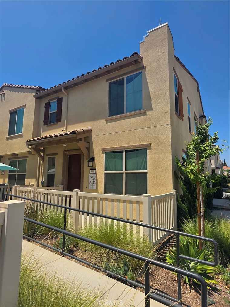 Photo of 440 N Glenwood Ave Rialto, CA 92376