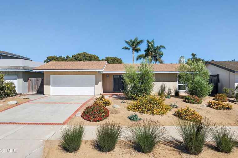 Photo of 1630 Patricia St Oxnard, CA 93030