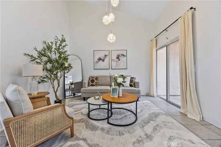 Photo of 7315 Exeter St #12 Paramount, CA 90723