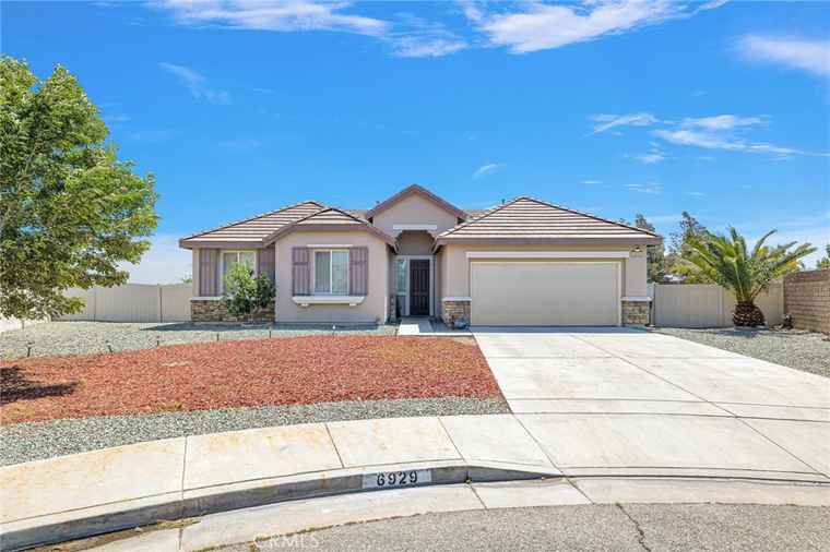 Photo of 6929 Archail Ct Palmdale, CA 93552