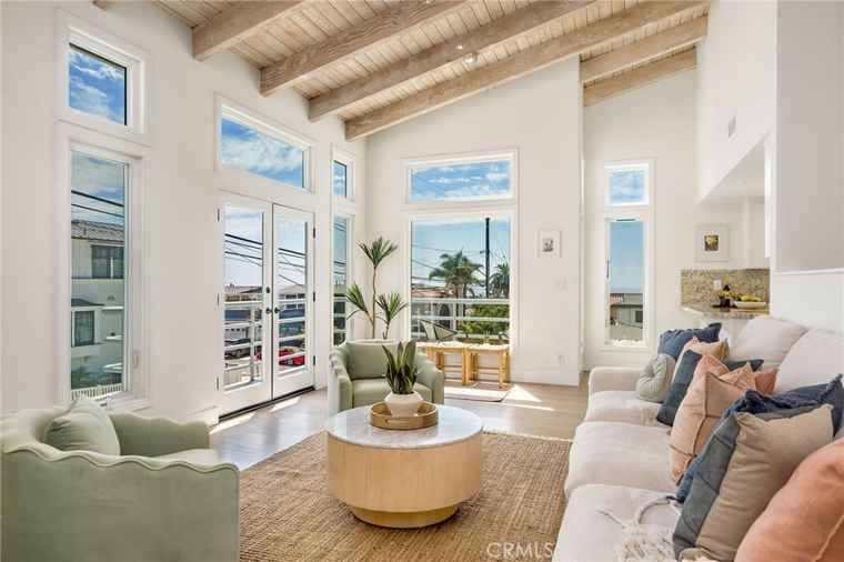 Photo of 927 6th St Unit A Hermosa Beach, CA 90254