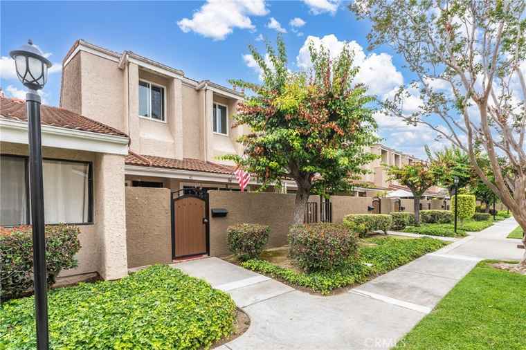 Photo of 46 Lincoln Ct Buena Park, CA 90620