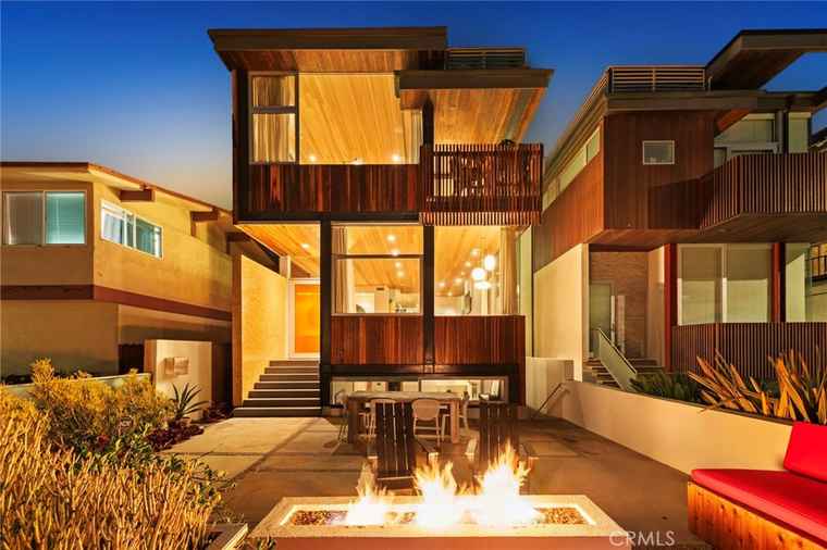 Photo of 26 9th St Hermosa Beach, CA 90254