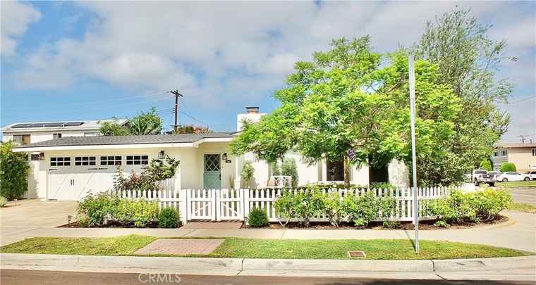 Photo of 2285 Avalon Costa Mesa, CA 92626