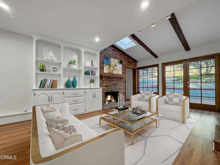 Photo of 5028 El Adobe Ln La Crescenta, CA 91214