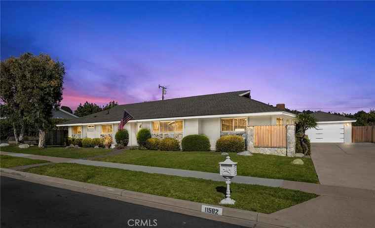 Photo of 11582 Suburnas Way Santa Ana, CA 92705