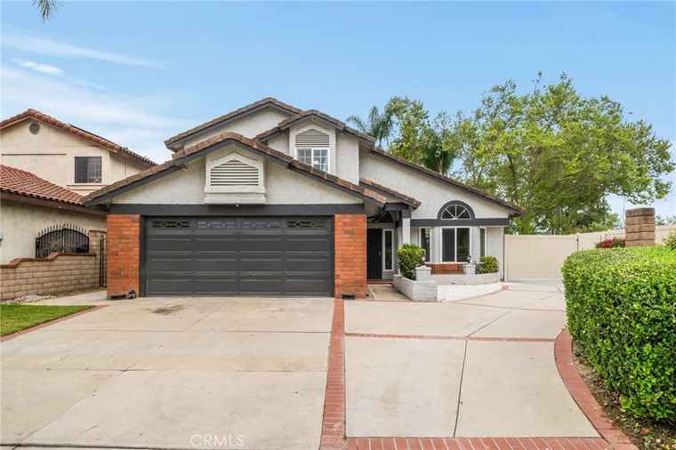 Photo of 19000 Shakespeare Dr Walnut, CA 91789
