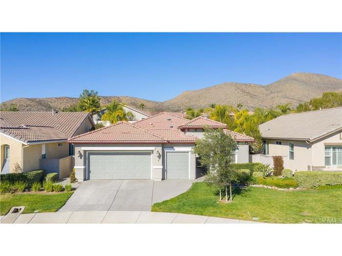 28380 Raintree Dr Menifee Ca 92584 Mls Sw18297443 Redfin