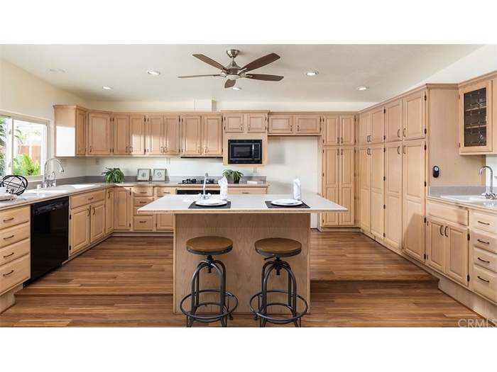 135 Coastline Dr Seal Beach Ca 90740 Mls Oc17263607 Redfin