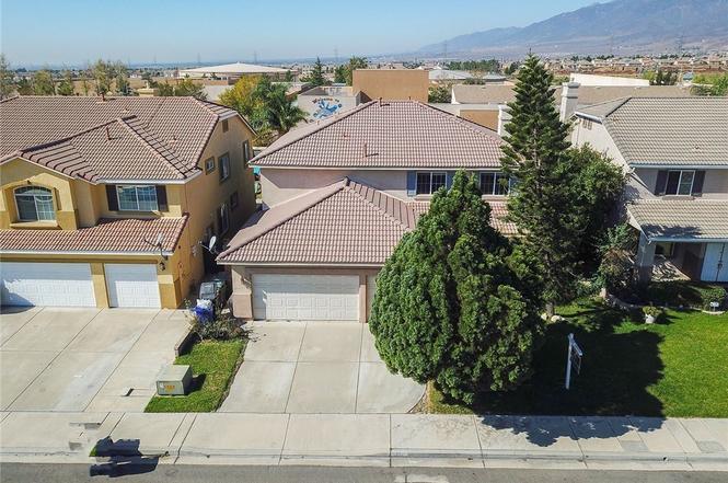 5748 Riverwood Ln, Fontana, CA 92336 | MLS# CV19259090 | Redfin