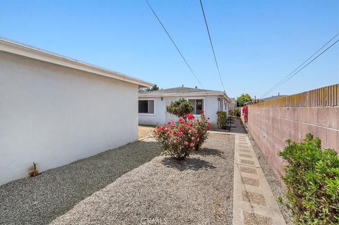 【匿名配送】HOUSES AND GARDENS IN CALIFORNIA 1046 W 168TH St, Gardena, CA 90247 | Redfin