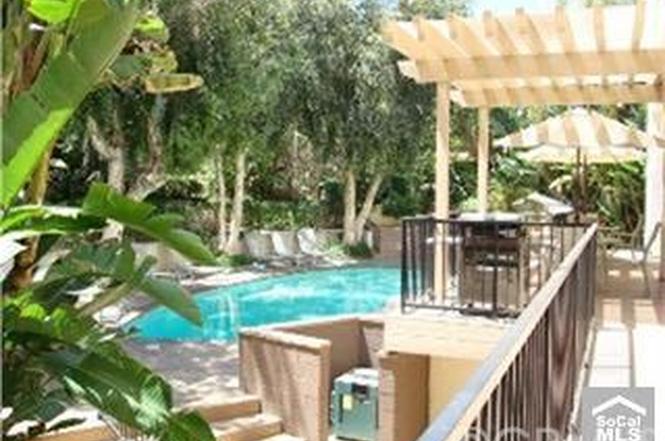 5325 Newcastle Ave 227 Encino Ca 91316 Mls S657504 Redfin 5325 Newcastle Ave 227 Encino Ca 91316