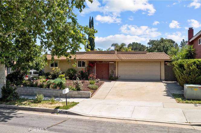 23532 Platina Dr, Santa Clarita, CA 91355