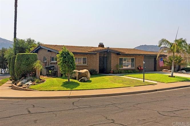 3206 Via Almonte Fallbrook Ca 92028 Mls 200041803 Redfin