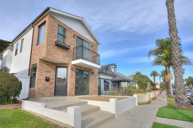 209 9th St Huntington Beach Ca 92648 Mls Oc18003809 Redfin 209 9th St Huntington Beach Ca 92648