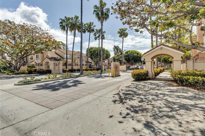 1207 Lost Point Ln, Oxnard, CA 93030 | Redfin