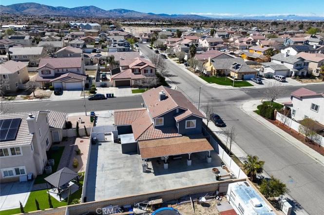 さわべ 37052 Sabal Ave, Palmdale, CA 93552 | MLS# SR25060993 | Redfin